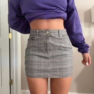 American Eagle Size 6 Super Stretch Mini Skirt